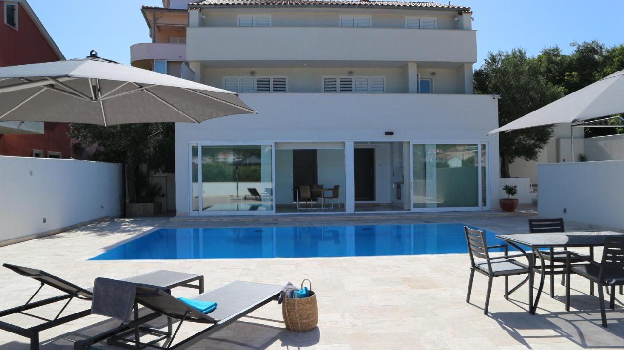 Haus Helga Apartment Rab Town Exterior photo