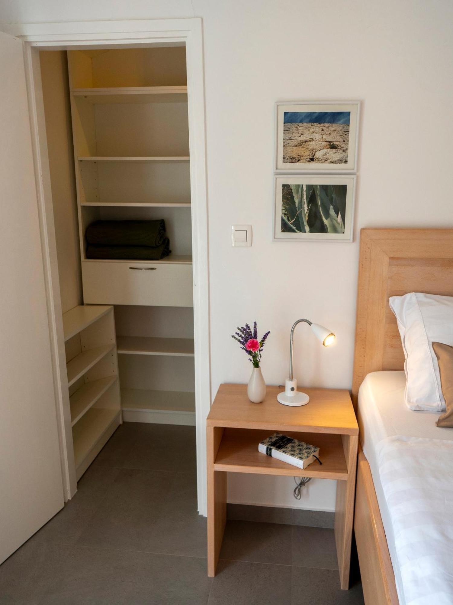 Haus Helga Apartment Rab Town Exterior photo