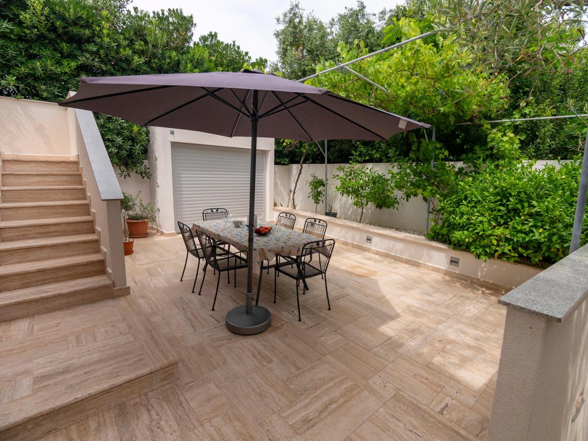 Haus Helga Apartment Rab Town Exterior photo